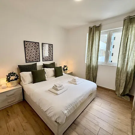 Dei Principi 2, Aeroporto E Parcheggio Gratuito Appartamento *