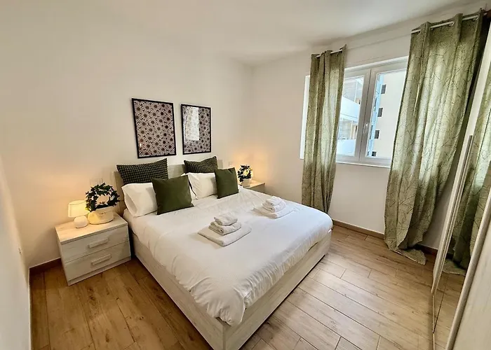 Dei Principi 2, Aeroporto E Parcheggio Gratuito Appartement